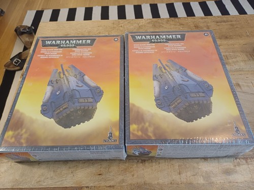 Warhammer 000 40k space - 40,000,