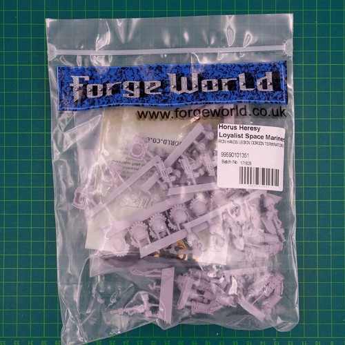 Iron hands legion gorgon - hands,
